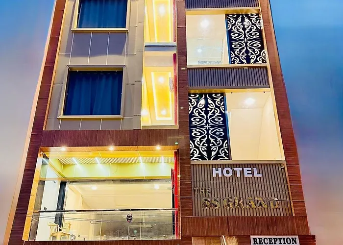 Hotel The Ss Grand Near Taj Mahal